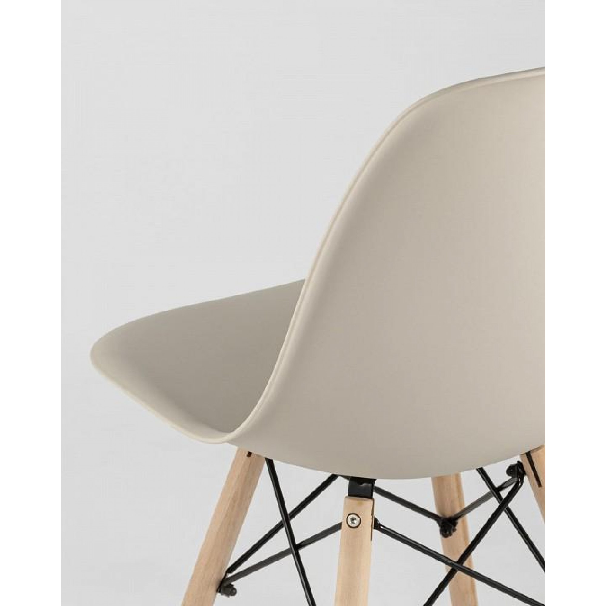 Набор из 4 стульев Eames    SGR_Y801-beige-X4